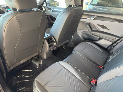 New 2026 Volkswagen Tiguan SE R-Line image 23