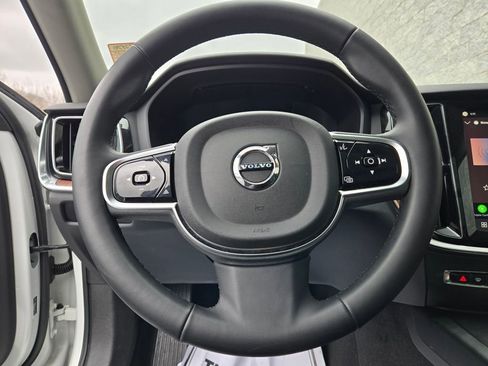 Used 2025 Volvo V60 B5 Cross Country Plus AWD/4WD image 17