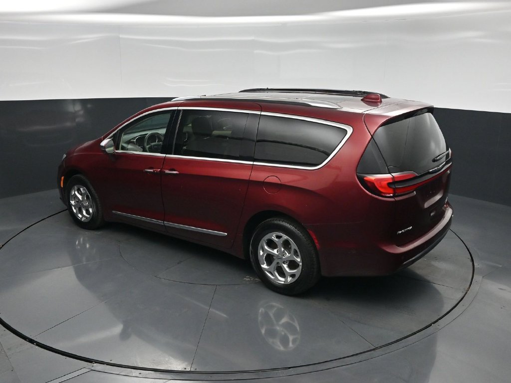 Used 2021 Chrysler Pacifica Limited w/ Premium & Safety Sphere Group AWD/4WD image 40