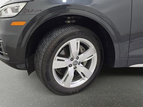 Used 2018 Audi Q5 2.0T Premium Plus w/ Premium Plus Package image 29
