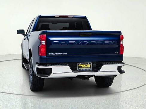 Used 2023 Chevrolet Silverado 1500 LT AWD/4WD image 7