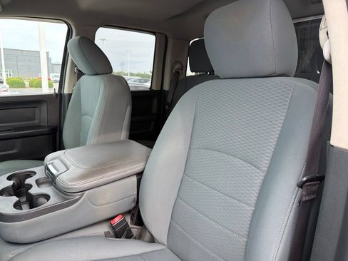Used 2018 RAM 1500 Express AWD/4WD image 14