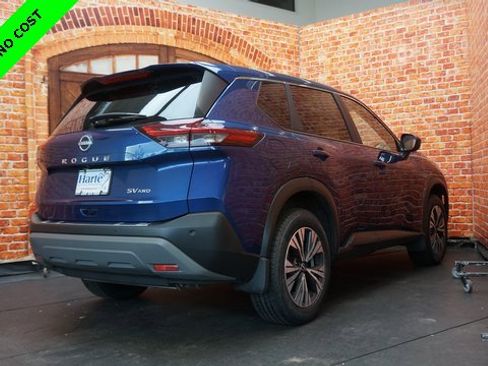Used 2023 Nissan Rogue SV image 7