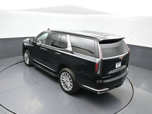 Used 2024 Cadillac Escalade Premium Luxury AWD/4WD image 46