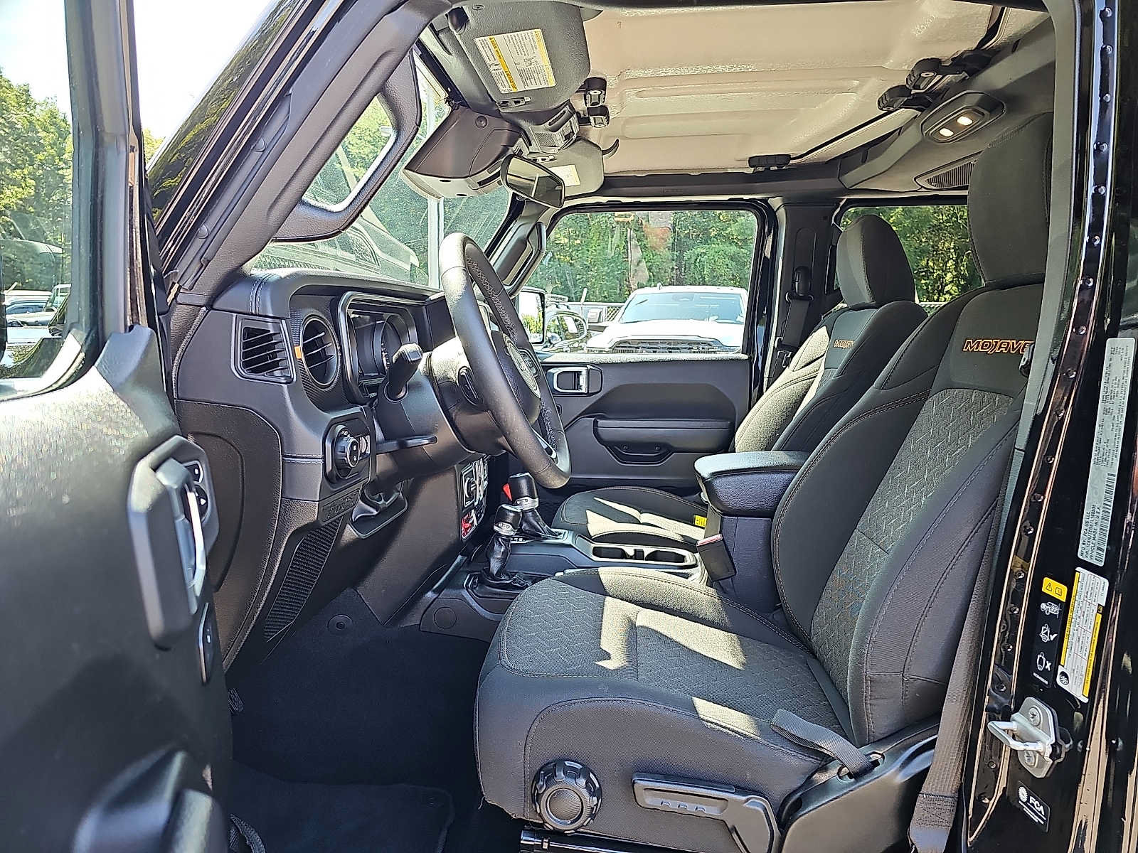 Used 2026 Jeep Gladiator Mojave AWD/4WD image 14
