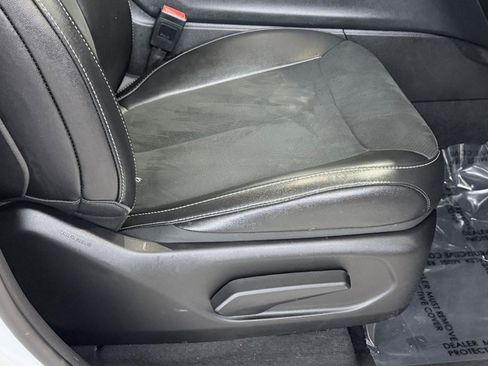 Certified 2024 Jeep Grand Cherokee Altitude image 14