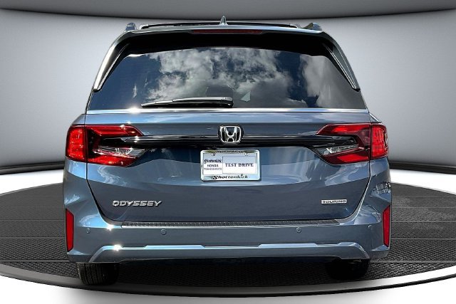 New 2027 Honda Odyssey Touring image 4