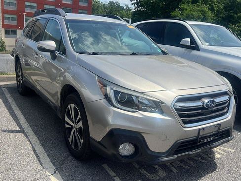 Used 2019 Subaru Outback 2.5i Limited AWD/4WD image 5