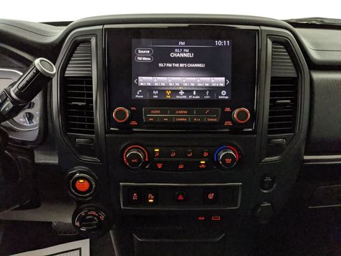Used 2024 Nissan Titan SV image 14