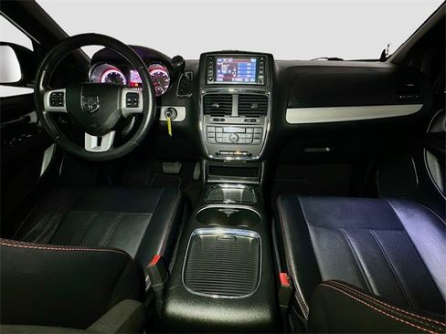 Used 2017 Dodge Grand Caravan GT image 9