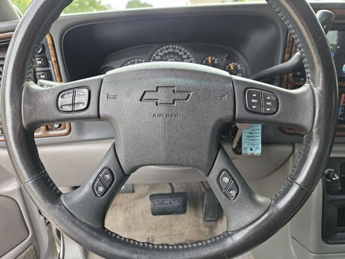 Used 2003 Chevrolet Tahoe Z71 AWD/4WD image 24
