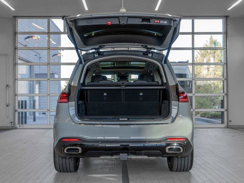New 2026 Mercedes-Benz GLS 450 4MATIC image 16