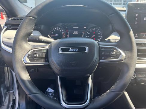 Used 2025 Jeep Compass Limited AWD/4WD image 29