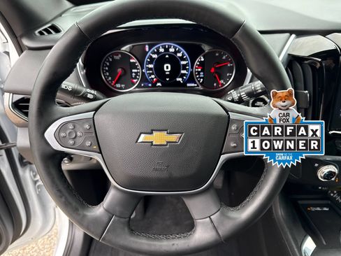 Used 2023 Chevrolet Traverse Premier AWD/4WD image 16