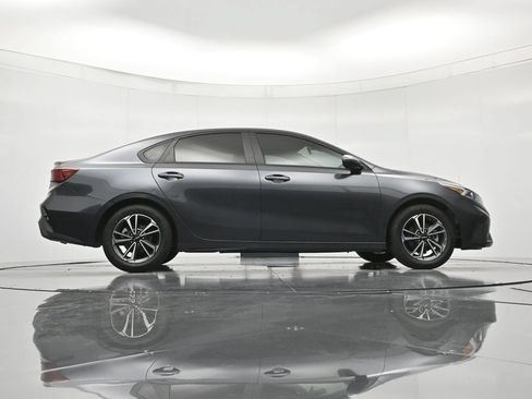 Used 2023 Kia Forte LXS FWD image 39