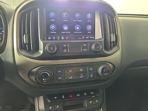 Used 2022 Chevrolet Colorado Z71 w/ Z71 Midnight Edition image 19