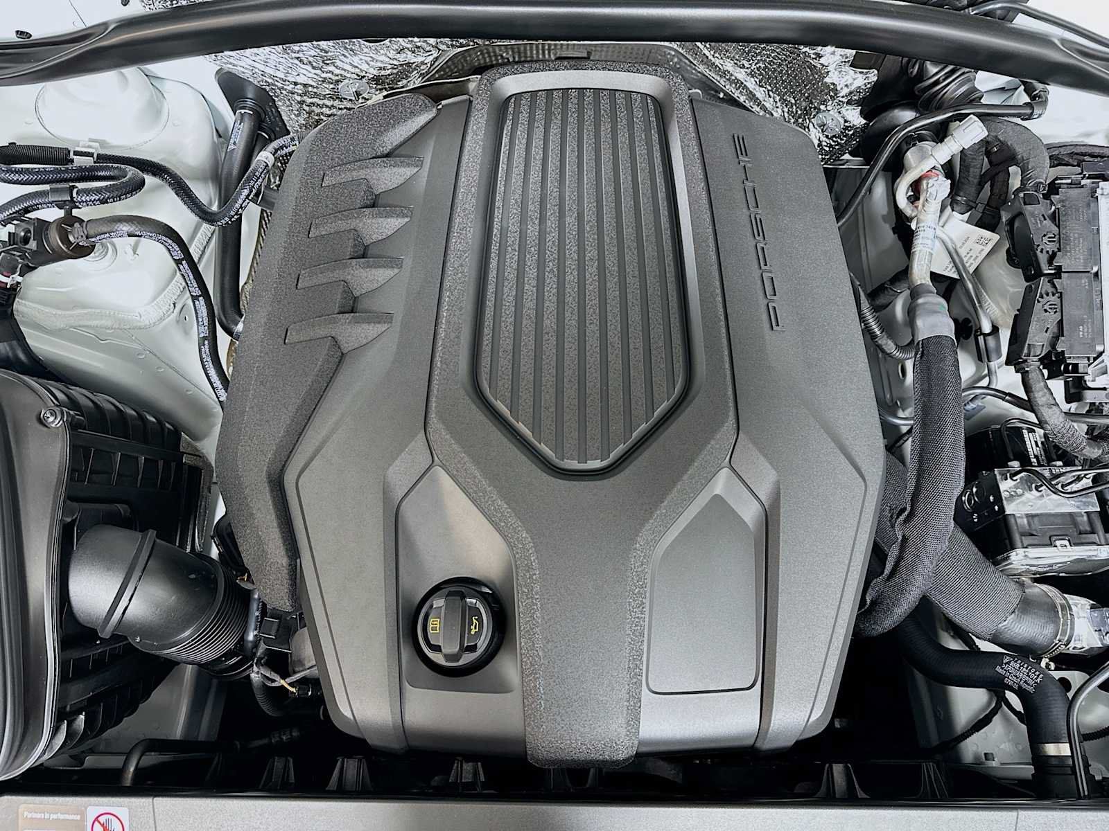 Used 2026 Porsche Macan AWD/4WD image 31