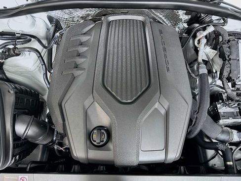 New 2026 Porsche Macan AWD/4WD image 31