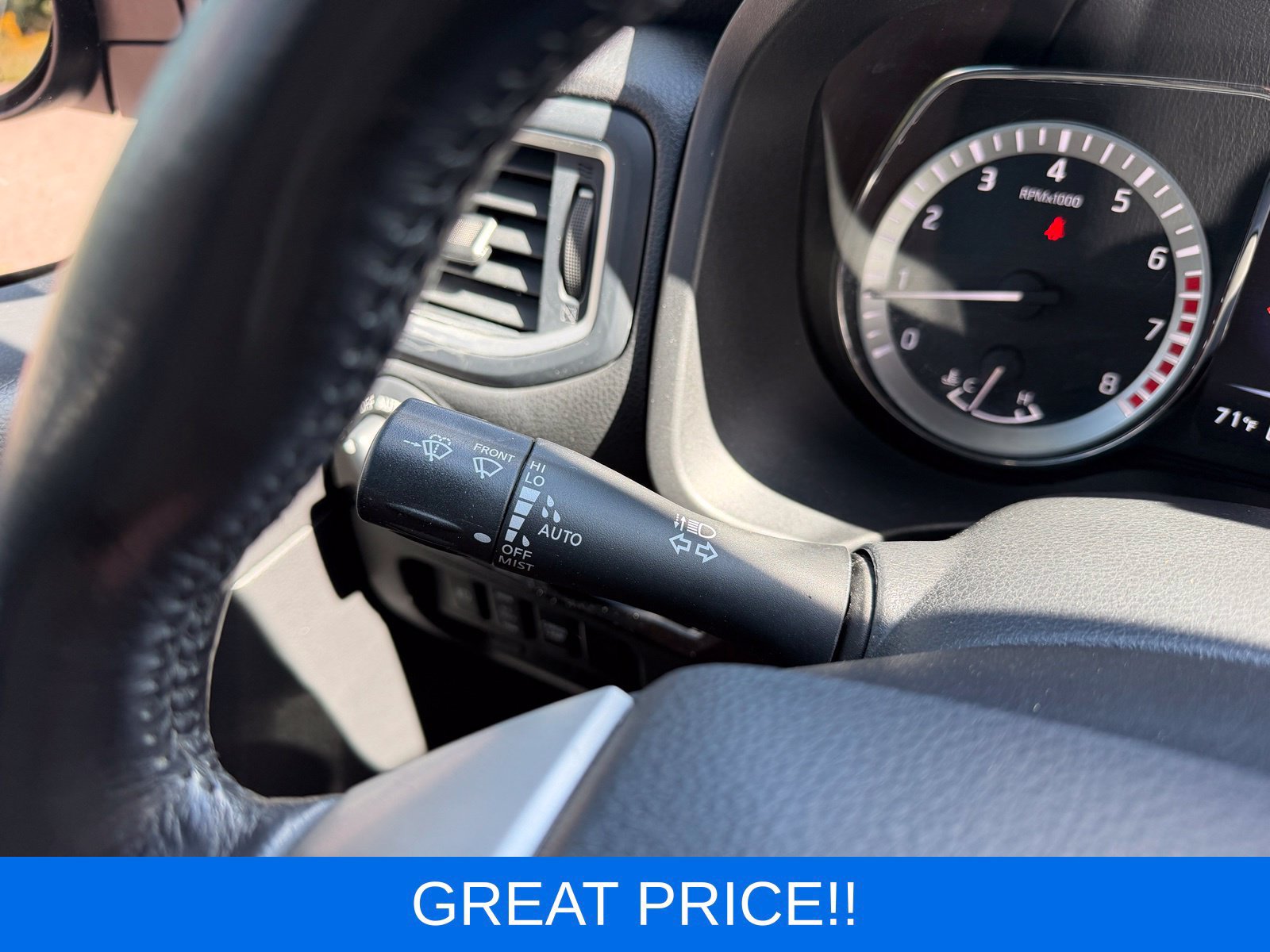 Used 2018 Nissan Titan SV w/ SV Convenience Package AWD/4WD image 13