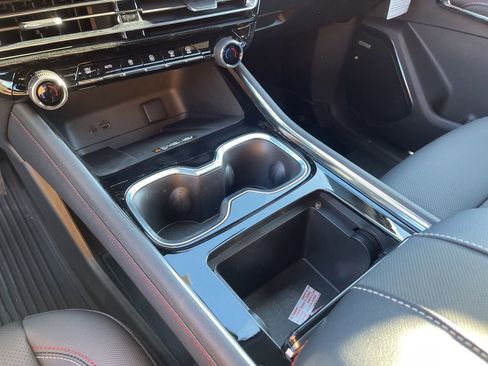 New 2026 Chevrolet Traverse Z71 w/ Enhanced Driving Package image 35