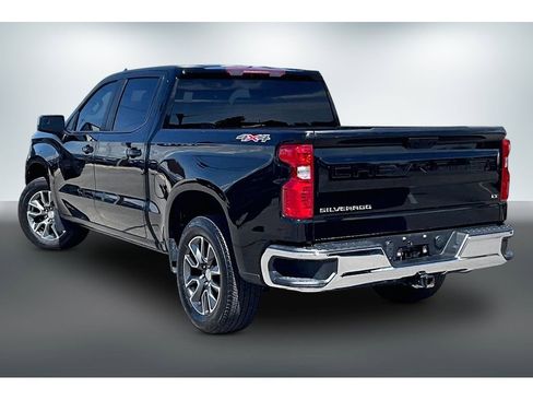 Used 2024 Chevrolet Silverado 1500 LT AWD/4WD image 4