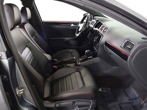 Used 2017 Volkswagen Jetta GLI image 33