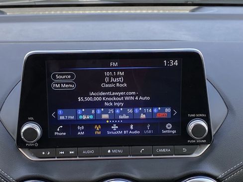 Used 2025 Nissan Sentra SV image 21