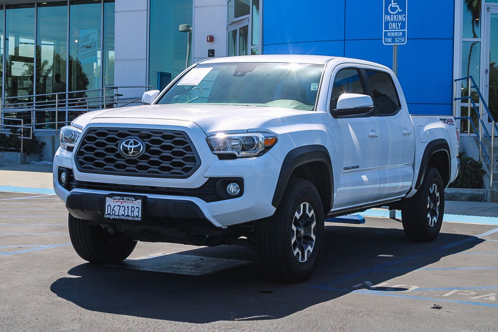 Used 2023 Toyota Tacoma TRD Off-Road AWD/4WD image 3