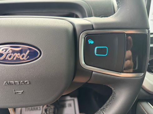 New 2025 Ford Expedition Active image 34