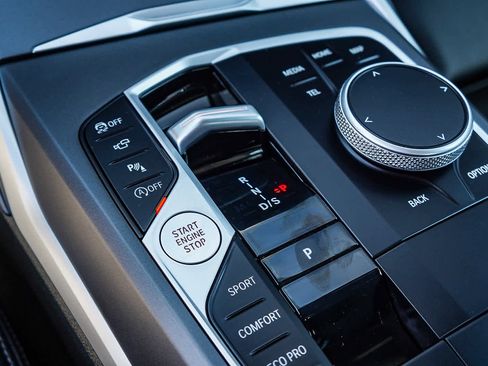 Used 2025 BMW 230i xDrive Coupe w/ Premium Package image 31