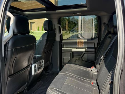 Used 2019 Ford F150 Lariat w/ Equipment Group 502A Luxury AWD/4WD image 12