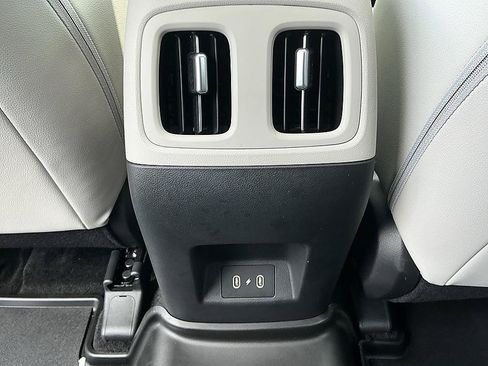 Used 2025 Hyundai Tucson SEL FWD image 25