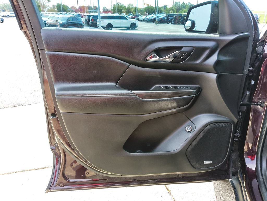 Used 2018 GMC Acadia SLE w/ Driver Alert Package I AWD/4WD image 13
