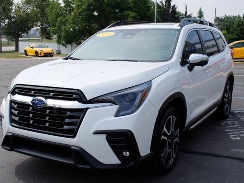 Used 2023 Subaru Ascent Limited w/ Technology Package AWD/4WD image 11