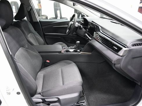 Used 2025 Toyota Camry LE image 10