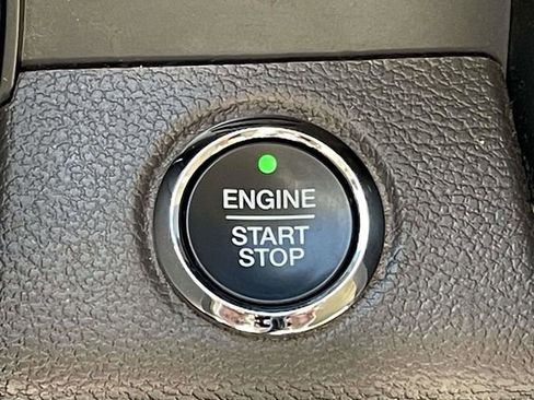 Used 2021 Ford Expedition Max XLT image 26