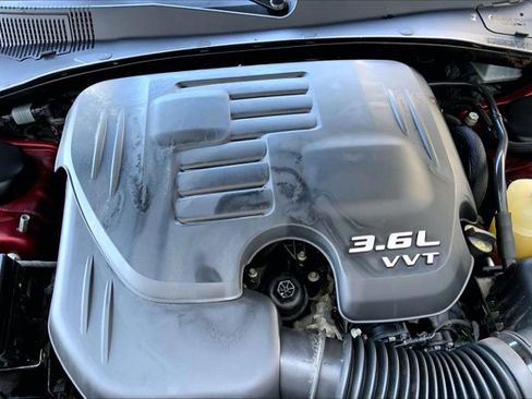 Used 2019 Chrysler 300 Touring w/ Sport Appearance Package AWD/4WD image 31
