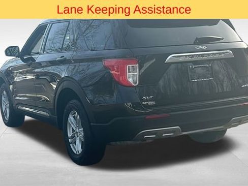 Used 2023 Ford Explorer XLT image 6