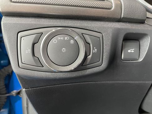 Used 2020 Ford Fusion SE AWD/4WD image 29