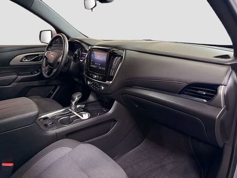 Used 2023 Chevrolet Traverse LT image 30
