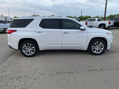 Used 2021 Chevrolet Traverse High Country w/ LPO, Floor Liner Package FWD image 7