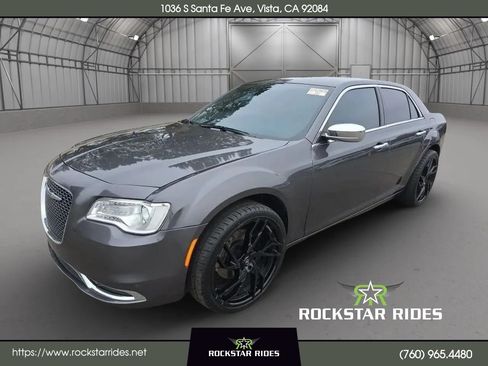 Used 2019 Chrysler 300 Limited AWD/4WD image 1