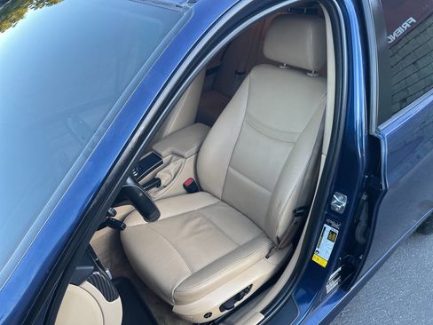 Used 2012 BMW 328i Wagon image 9