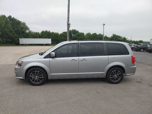 Used 2019 Dodge Grand Caravan GT FWD image 4