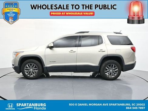 Used 2017 GMC Acadia SLE image 8
