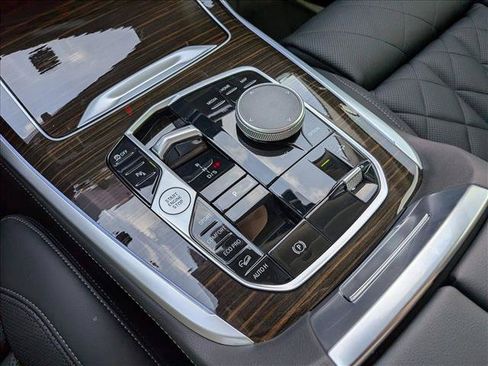 Certified 2024 BMW X7 xDrive40i w/ Climate Comfort Package AWD/4WD image 16
