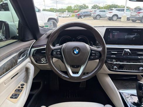 Used 2017 BMW 540i RWD image 15