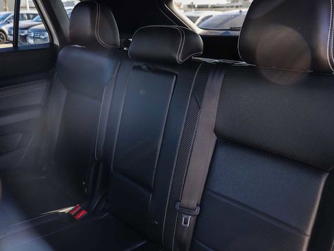 Used 2022 Volkswagen Atlas Cross Sport SEL R-Line image 17