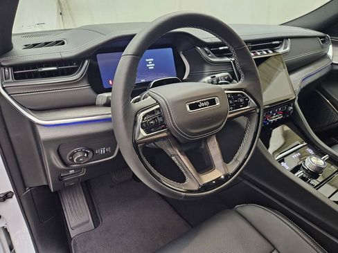 New 2025 Jeep Grand Cherokee L Overland w/ Advanced Protech Group III image 11