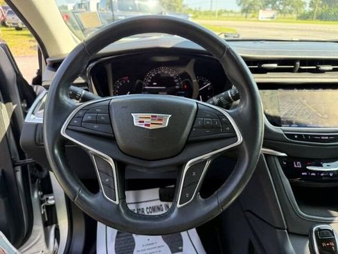 Used 2017 Cadillac XT5 Luxury FWD image 19